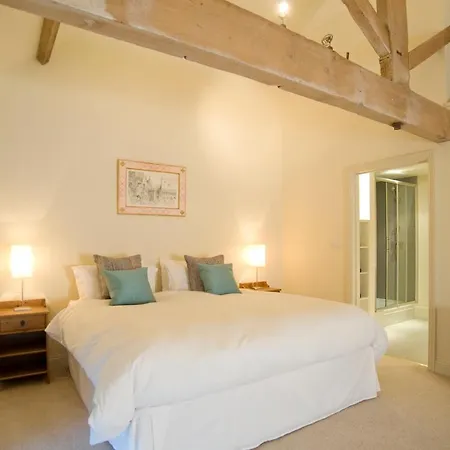 לינה וארוחת בוקר Abbey Farmhouse Annexe ברמפטון